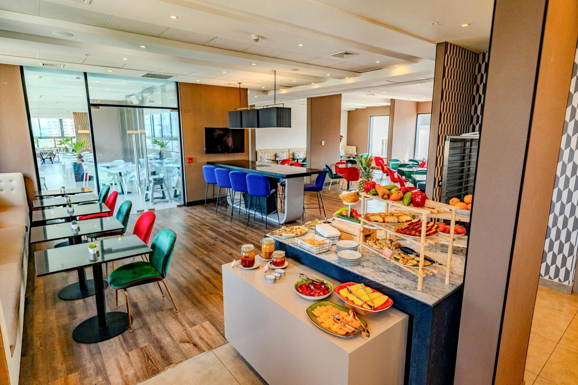 Hampton By Hilton Santiago Las Condes Exterior photo