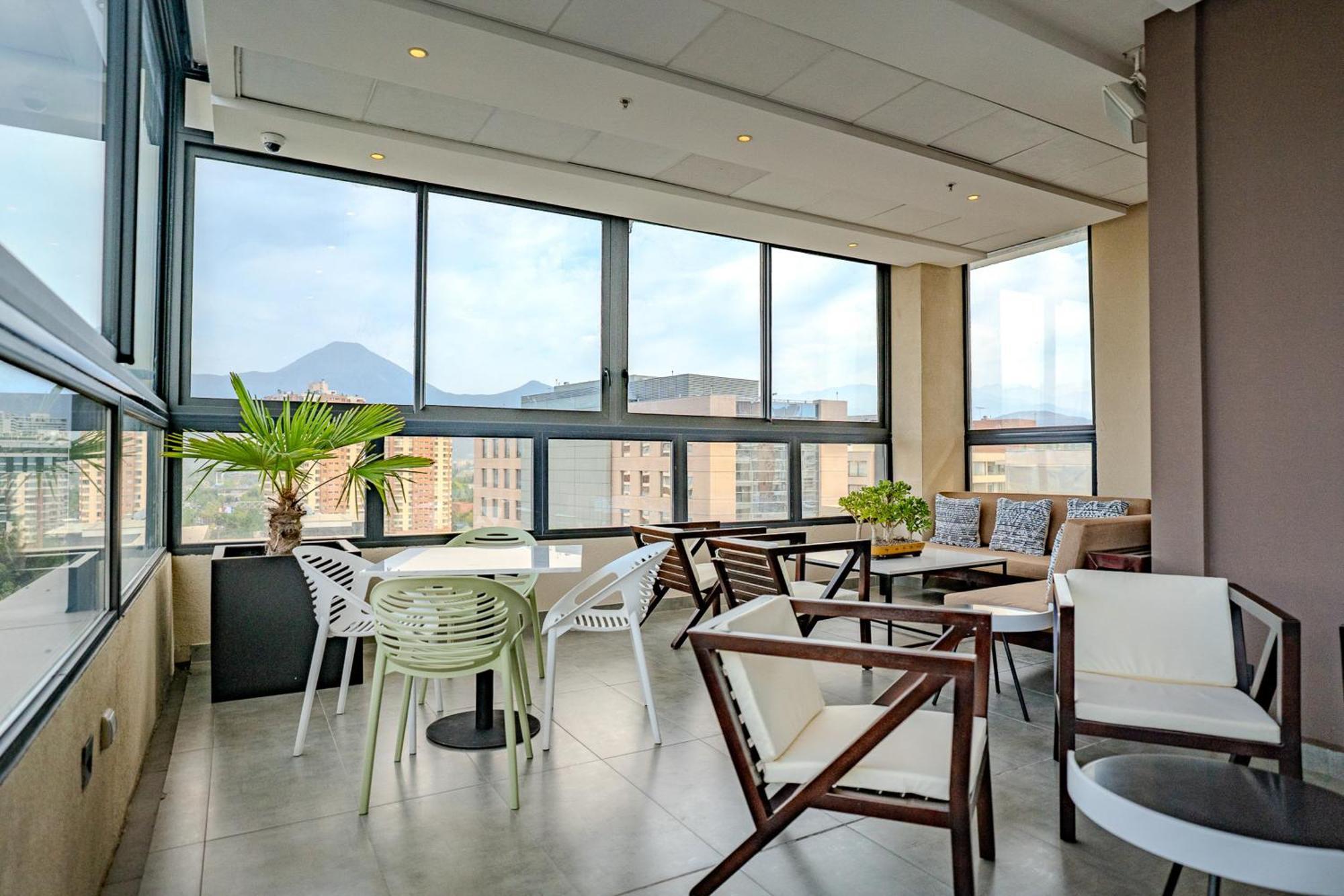Hampton By Hilton Santiago Las Condes Exterior photo